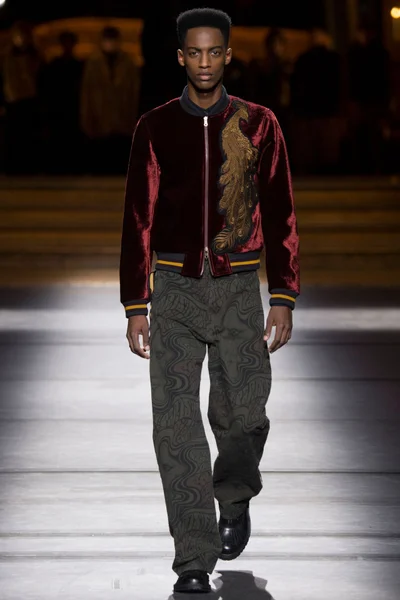 Look 33
